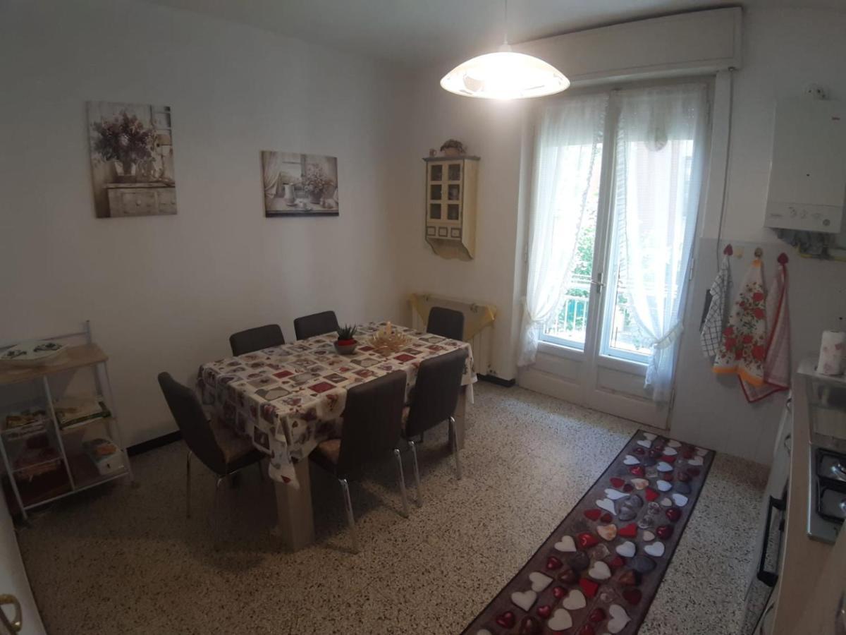 Appartamento Centrale Fino A 8 Posti Letto Pontremoli Exteriér fotografie