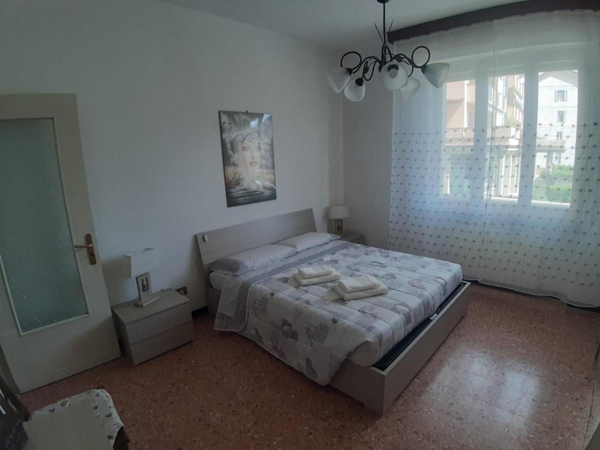 Appartamento Centrale Fino A 8 Posti Letto Pontremoli Exteriér fotografie