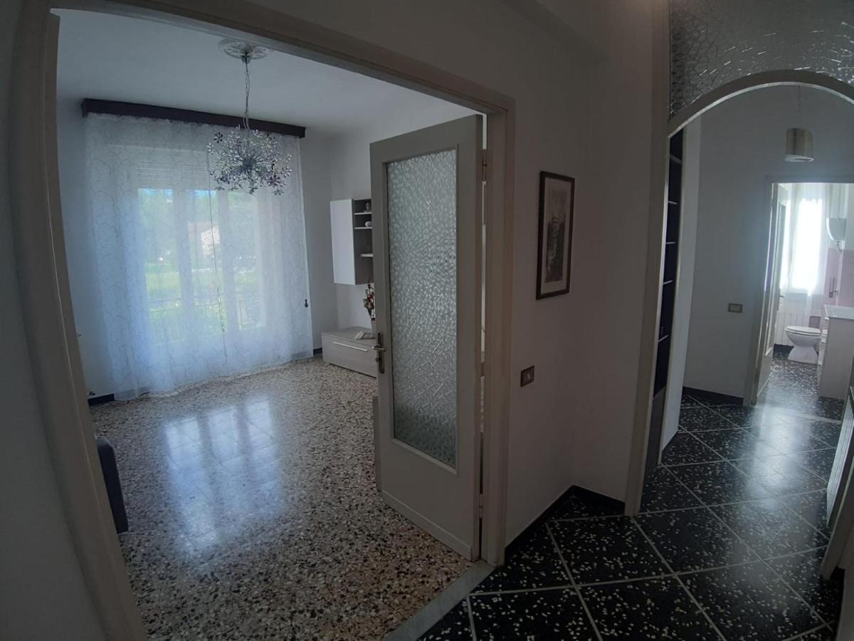 Appartamento Centrale Fino A 8 Posti Letto Pontremoli Exteriér fotografie